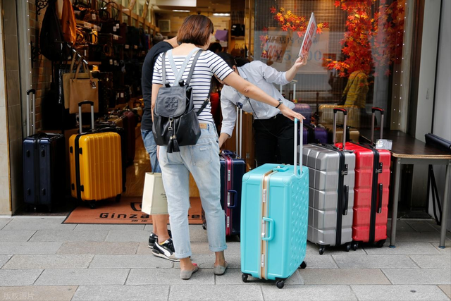 预订量暴跌超五成，机票价格腰斩！中国游客为何集体“退订”日本