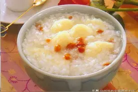 补肾养肺药膳：“山药枸杞百合粥”图片