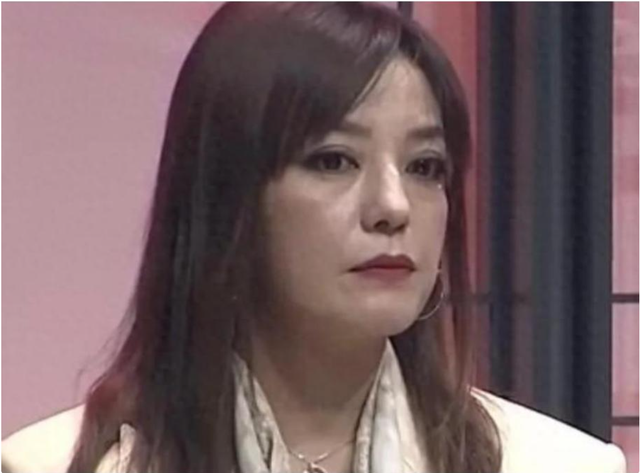 封杀四年，49岁赵薇突传消息，因胃癌去世传闻5个月前就真相大白