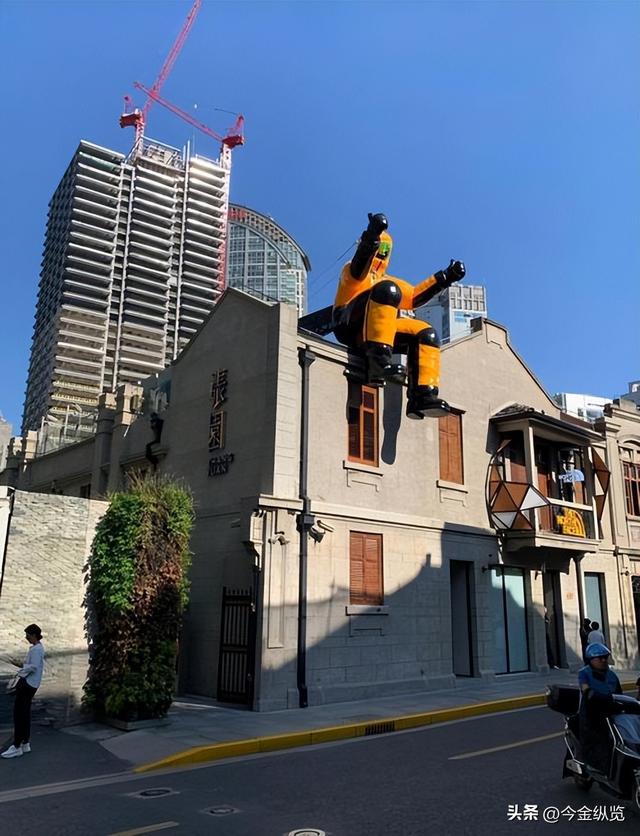 上海头部街区：LV大船只是引爆点，南京西路东段如何越折腾越精彩