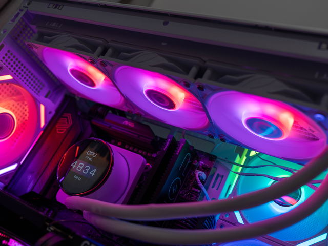 打造纯白性能堡垒！Ultra7 265K +B860M迫击炮，白色主题装机分享