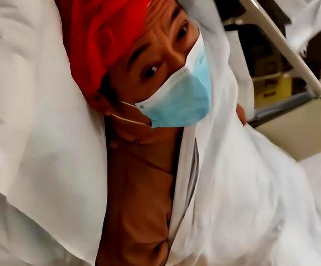 李连杰手术5天后，担心的事发生了 “抛弃妻女”终究遭到“反噬”