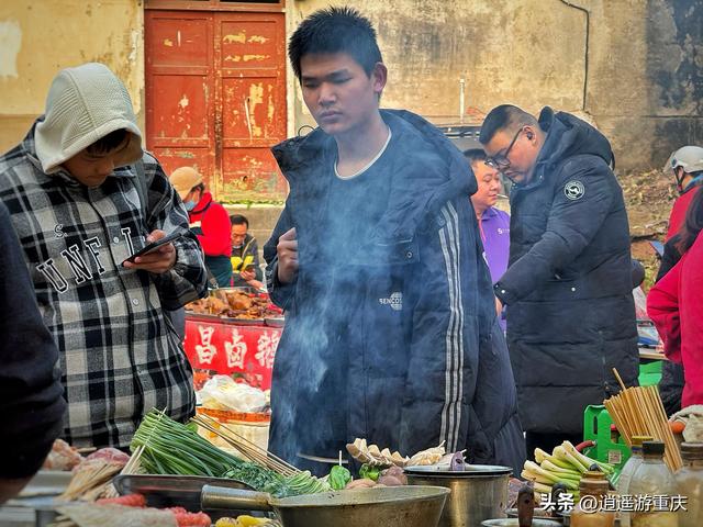 同兴枢纽站的下午场，藏着最浓的人间烟火 ！