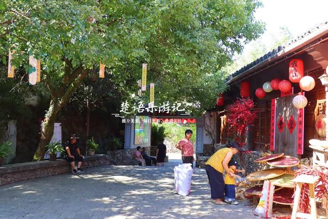 浙江绍兴的晒秋胜地，被誉为绝版小婺源，景虽美但游玩需做好攻略