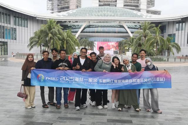 东盟网红漫游海南自贸港采风行走进三亚:邂逅水底套房的梦幻 畅享科技魅力