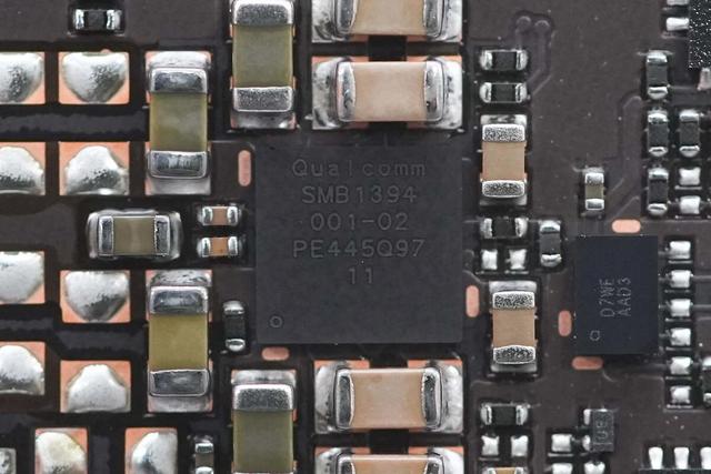 高达1999元售价是怎样的用料做过水准？中兴U60 Pro 5G随身WiFi拆解