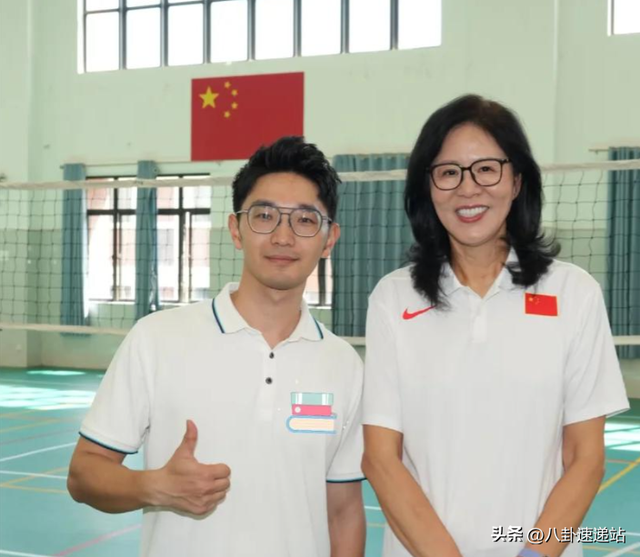 退休四年，65岁郎平再破“天花板”，重回女排传闻终于真相大白