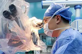 浙江女子口腔溃疡一直没好，一查竟是癌图片