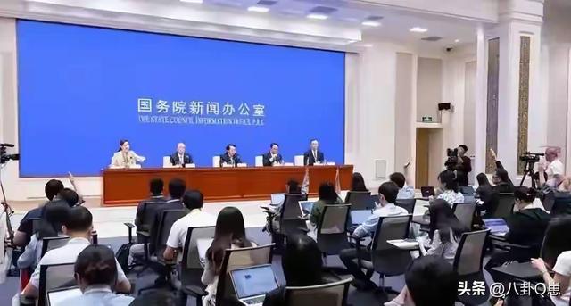 央视终于出手，国务院点名封杀，这些坑老百姓的大网红，属实活该