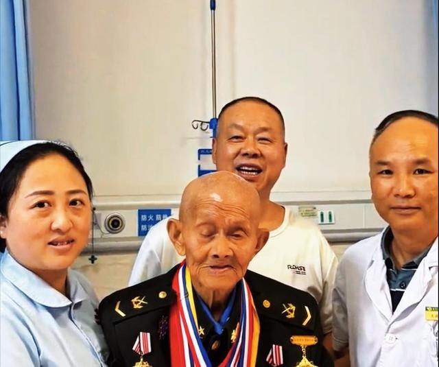 反华势力浮出水面？多人公开诋毁九三阅兵，内容一个比一个炸裂