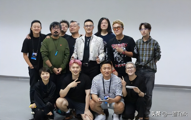 一路走好，年仅52岁！汪峰发文：走得太突然，继大S后又送走了个
