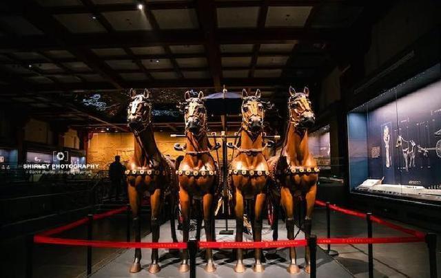 51年前北京勘探石油，发现万根木桩垒成地宫震惊全国