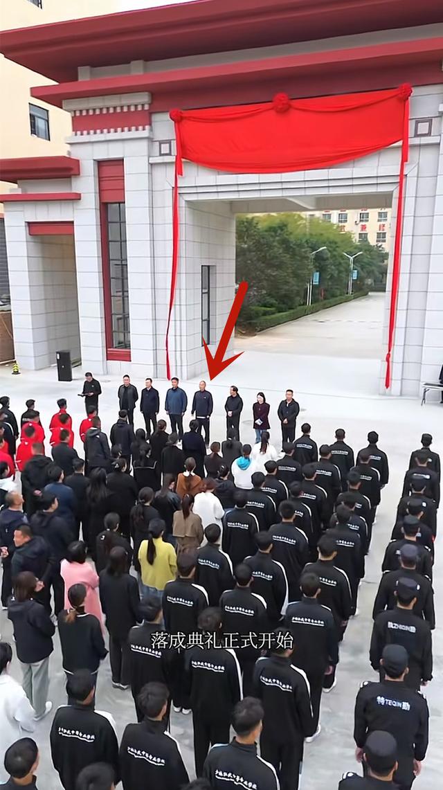 十年前实名举报师父释永信的释延鲁，他现在过得怎样了？