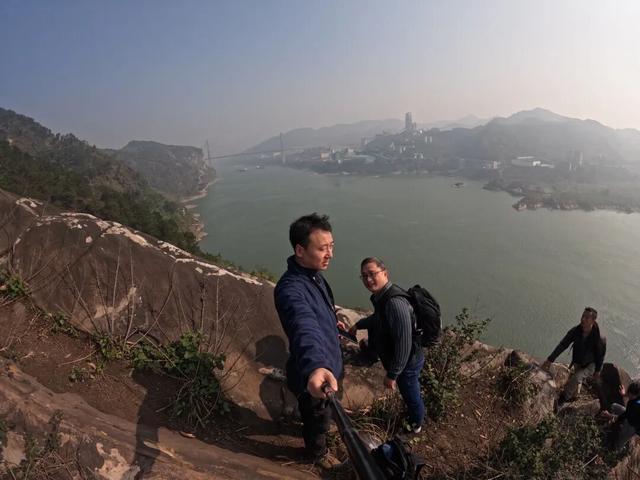 惊险刺激！重庆大渡口小众徒步路线，走完全程需要勇气