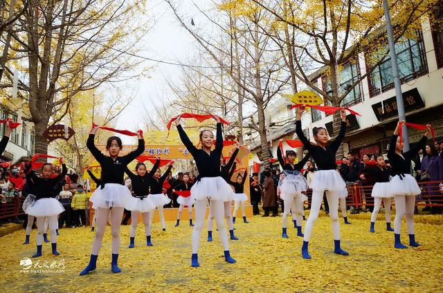 天水“黄金大道”嘉年华圆满谢幕:落叶为笺,共赴明年金色之约!