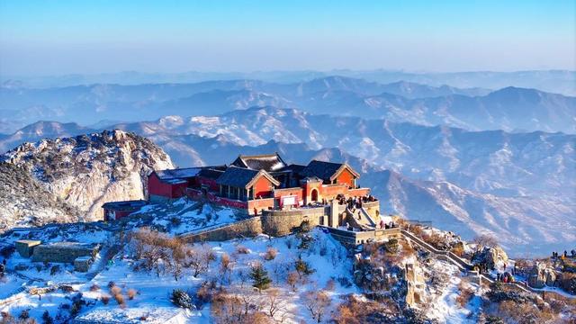美到失语！雪后泰山限定风景，仿佛天宫坠落人间！