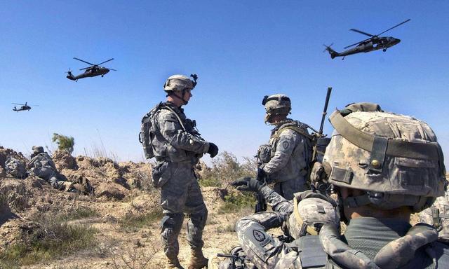 扛不住？美军航母逼近，马杜罗同意求和，特朗普批准CIA秘密行动