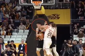 遭CBA禁赛2场+罚10万！周琦深夜首度摊牌，点名李金效，球迷懂了图片