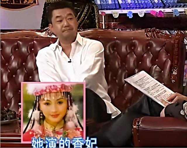 演了一辈子警察，穷得靠老朋友刘丹接济，45岁被嫂子“逼婚”
