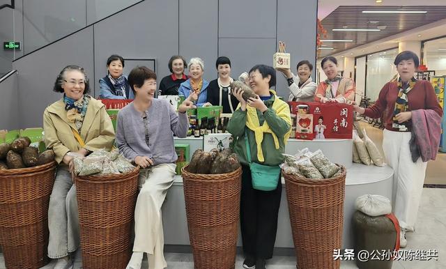 长泰竹排胜武夷？龙津溪水清见底：巨龙漂流兴无比，龙身两百米！