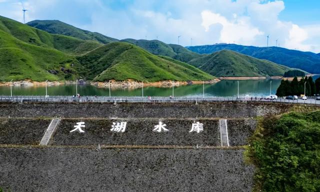 桂林：欢聚在天湖国家湿地公园！