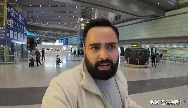 美国博主第一次来中国旅游，一天后直言：中国到处充满“危险”