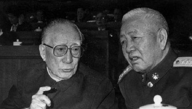 05年薄一波癌症住院，5个月后陷入昏迷，生命最后未留一言半语