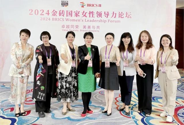 身价过百亿，坐拥北京一条街，出门私人飞机，京圈内的富婆都有谁