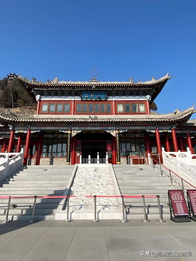 神木二郎山游记：驼峰峭壁寻古庙，一笔架起天地间