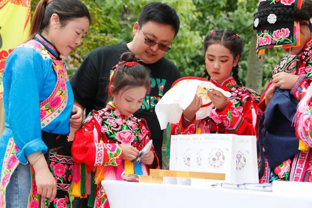 奔赴南宝山羌年庆典，邂逅“云上民族”的千年浪漫