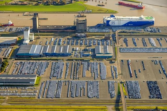 特朗普又要征税，给中国18个月期限	，不到24小时，中方通告全球