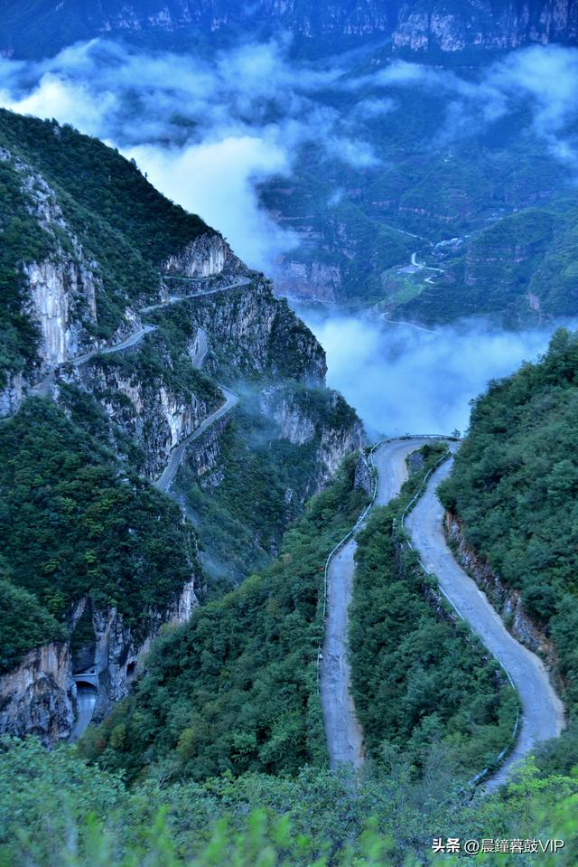 太行山平顺县的天路