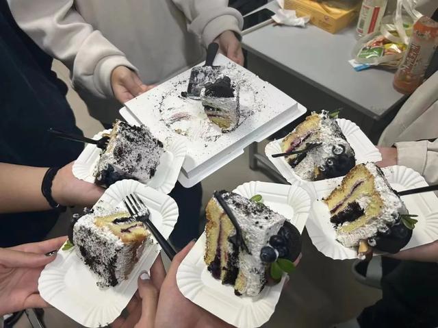 大学生活游戏，通关进度......