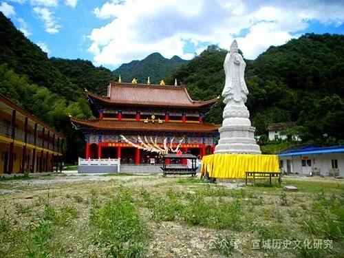 铁瓦寺古道奇观