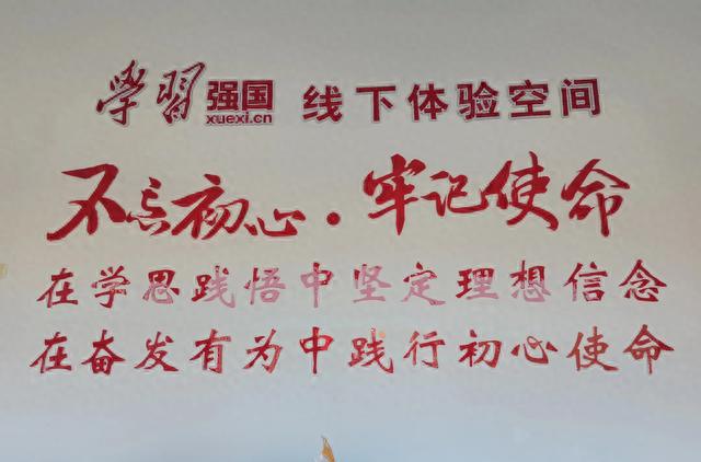 重阳佳节将来临 创作墨宝送老人