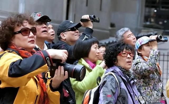 继德国之后，英国也开始贴出“中文标语”？中国游客：不能够接受
