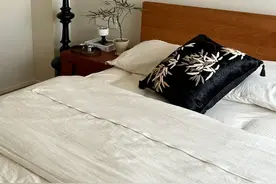 卧室的床怎么放才合适？很多人不懂，看完涨知识了图片