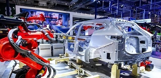 一夜负债200亿？电动车巨头轰然倒塌：终于活成贾跃亭了信徒