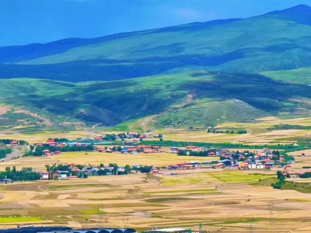 我愿称之为高原 “ 最盛大的秋景 ” ！