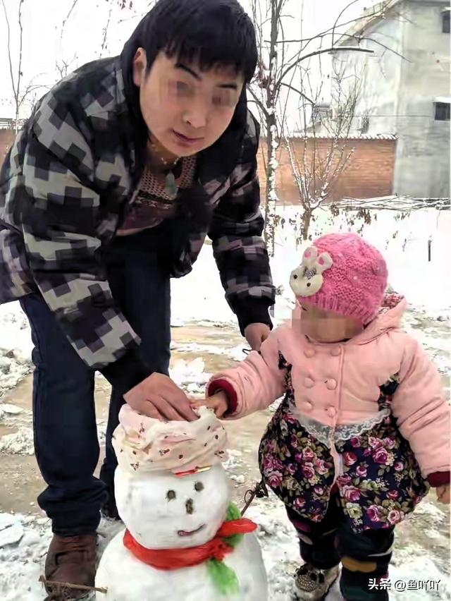 河北宾馆刑讯案后续：男子遭电击生殖器官 吊铁笼!11名警察终获刑