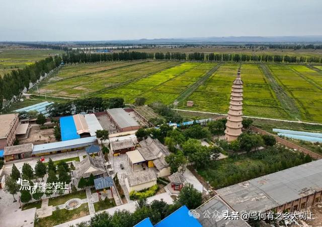 鸣沙洲塔：位于中卫市黄河三角洲上，始建于西夏时期
