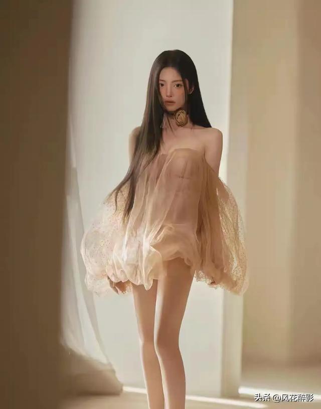 河北邢台一校花清雅绝尘，堪称人间惊鸿颜	，美得让人挪不开眸