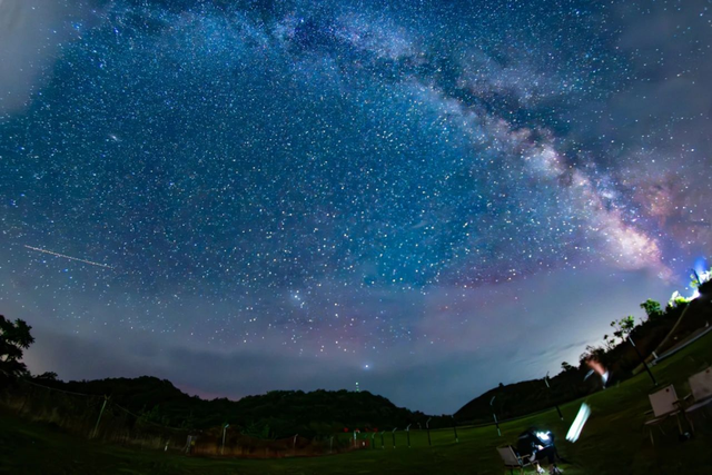 枕着星河入梦，陕西星空露营地推荐→