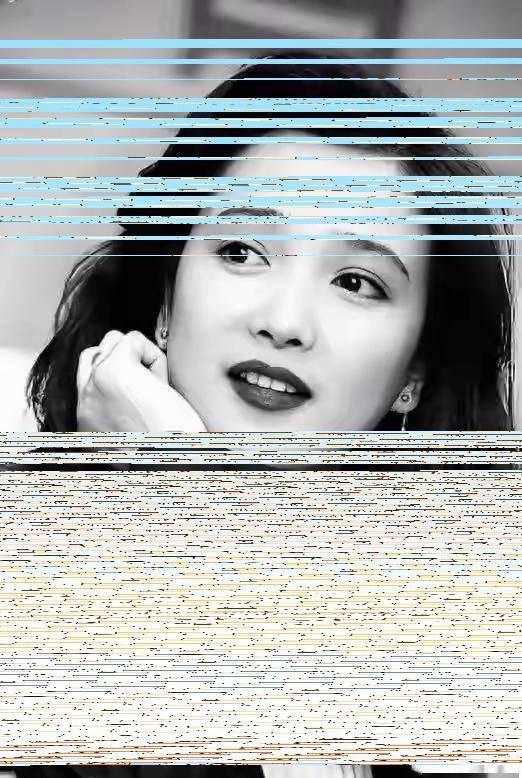 何晴葬礼举行！儿子手捧骨灰，遗像曝光惹泪目，廖京生现身送别