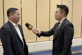 中国驻俄罗斯大使张汉晖受访时证实中欧班列在俄被扣查情况图片