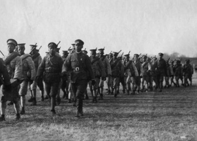 21兵团司令降为军长，55年又被拟授少将，毛主席大怒：少将改上将