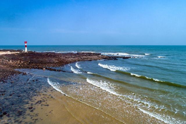 去广西海边小城过20度的暖冬！被严重低估的的防城港，人少清净