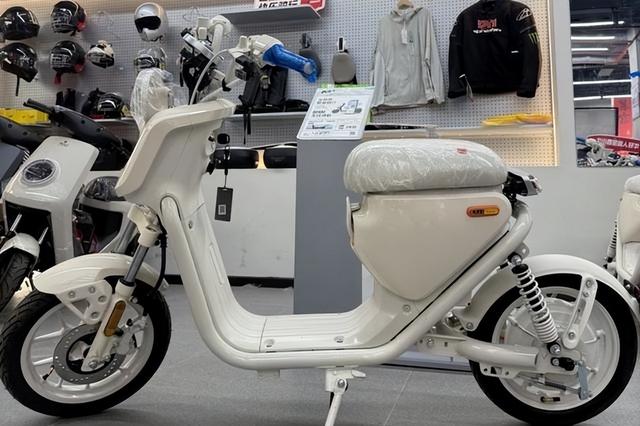 工信部：老百姓要什么	，就造什么样的电动车，速度、后座呼声高涨