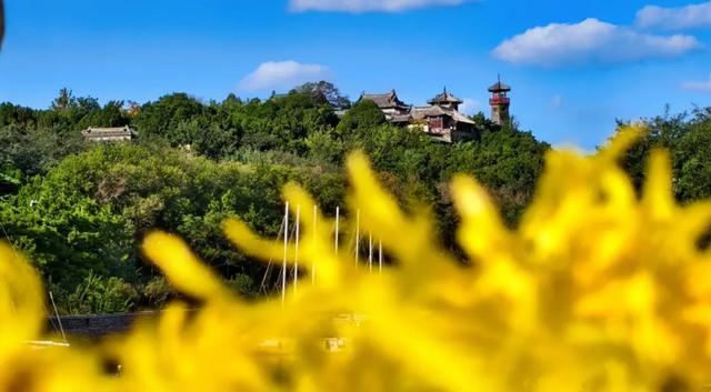 诸君，重阳来此登高赏景可好