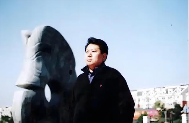 2007年，一台湾商人来到沈阳大帅府，对售票员说：我就不买票了吧